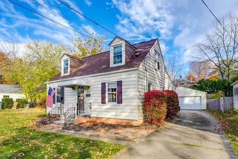 1871 18th St, Cuyahoga Falls, OH 44223