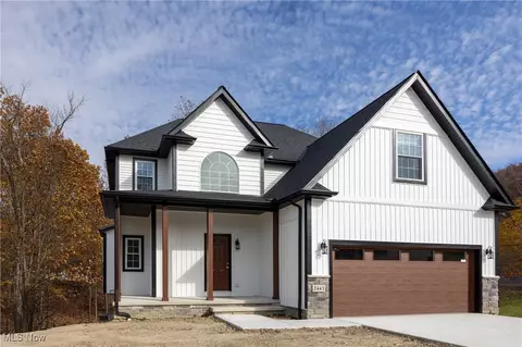 2443 Rockefeller Rd, Wickliffe, OH 44092