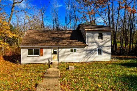 7600 Mctaggart Rd NW, Canal Fulton, OH 44614