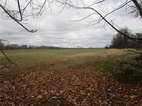 1 Madison Rd, Huntsburg, OH 44046