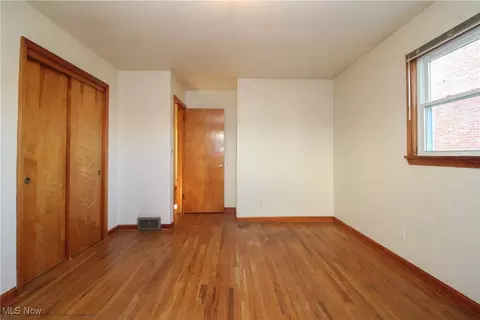 Bedroom - 853 5th St, Struthers, OH 44471 photo 5 of 8