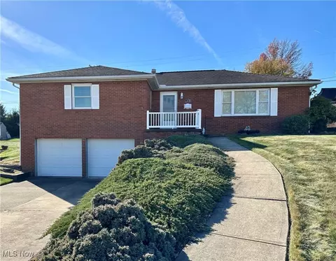 139 Scenic Rd, Weirton, WV 26062