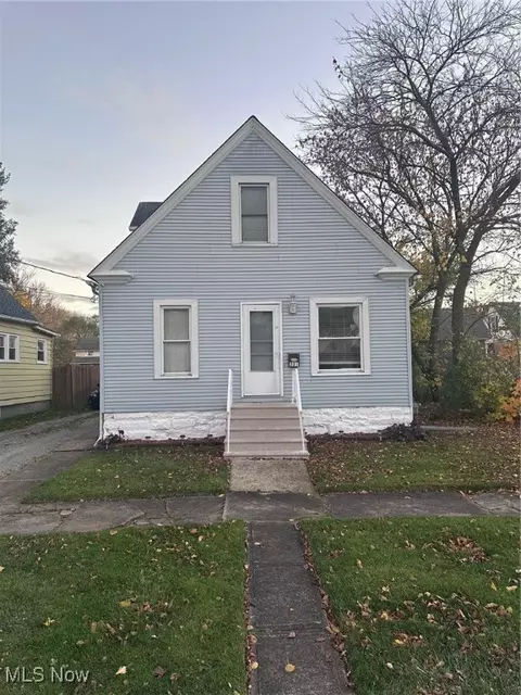 331 W 31st St, Lorain, OH 44055