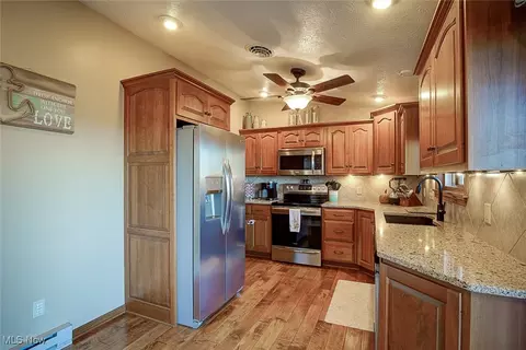 49 Comanche Trl, Malvern, OH 44644 photo 8