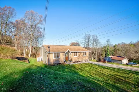 49 Comanche Trl, Malvern, OH 44644 photo 32