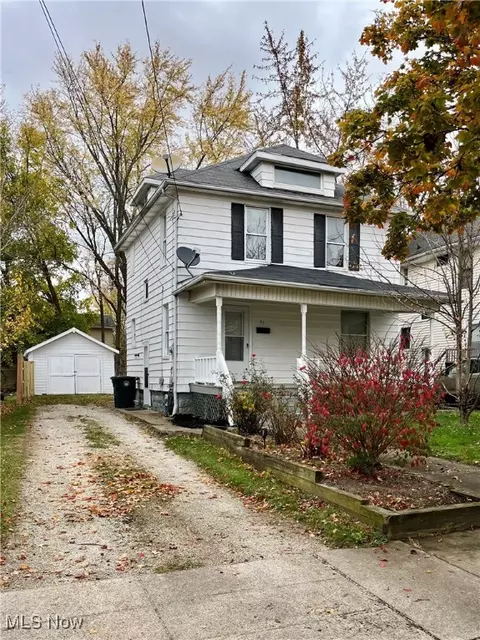97 E Archwood Ave, Akron, OH 44301