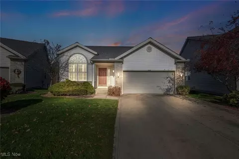 2565 Redtail Ct, Twinsburg, OH 44087