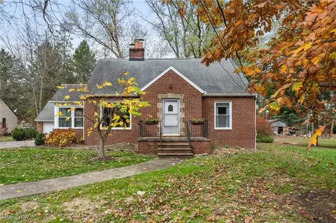 11401 Chippewa Rd, Brecksville, OH 44141