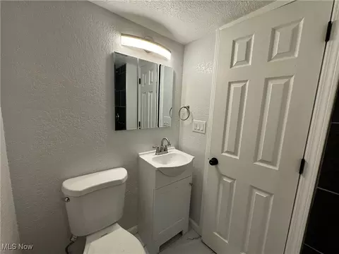Bath - 175 E 212th St, Euclid, OH 44123 photo 2 of 4