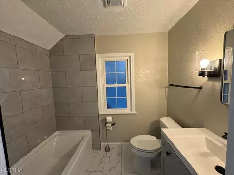 Bath - 175 E 212th St, Euclid, OH 44123 photo 4 of 4