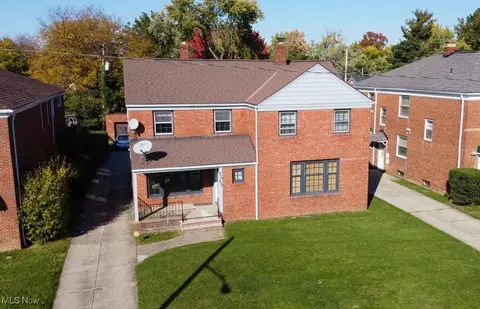 4029 Okalona Rd, Cleveland, OH 44121