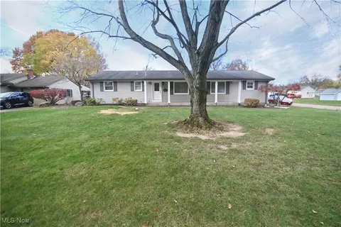 1702 Lancaster Dr, Youngstown, OH 44511