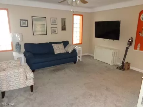 6116 Wareham Dr, Parma, OH 44129 photo 7