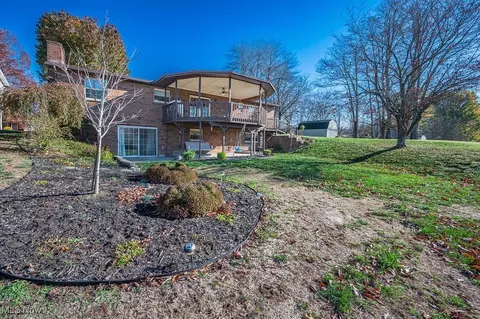 Exterior - 155 Doolin Dr, Williamstown, WV 26187 photo 5 of 5