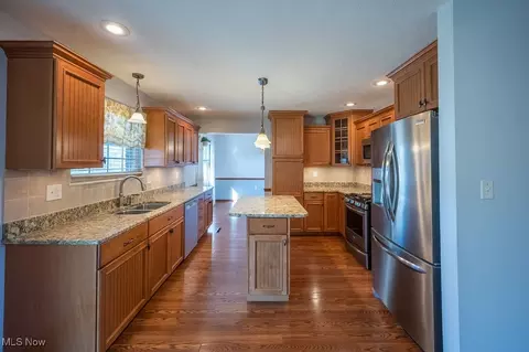 Kitchen - 155 Doolin Dr, Williamstown, WV 26187 photo 1 of 6