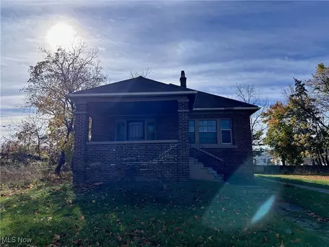 10702 Harvard Ave, Cleveland, OH 44105