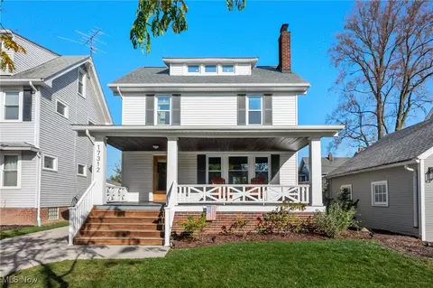 17312 Fries Ave, Lakewood, OH 44107