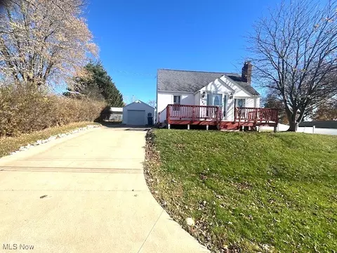 166 Oregon Ave, Louisville, OH 44641