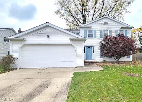 14408 Pearlview Dr, Strongsville, OH 44136