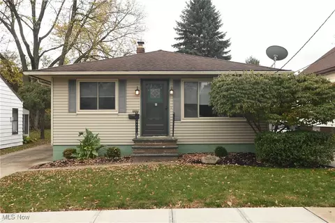 12419 Carrington Ave, Cleveland, OH 44135