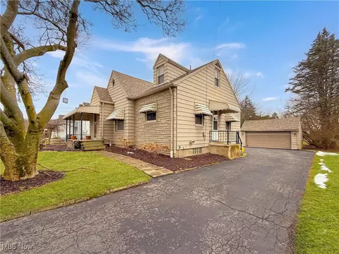 4554 Euclid Blvd, Boardman, OH 44512 photo 2