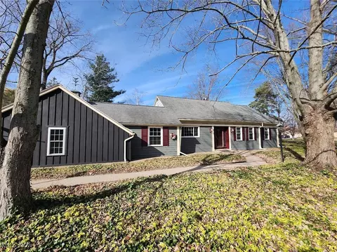 5602 Old Orchard Dr, Harpersfield, OH 44041