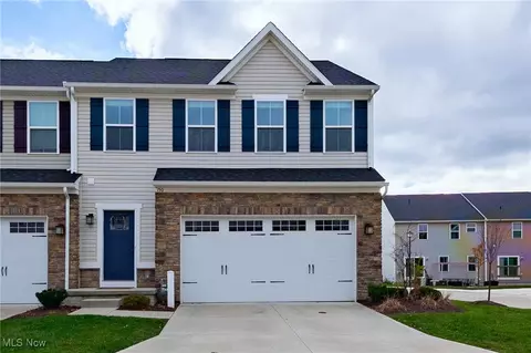 150 Port Ln, Medina, OH 44256