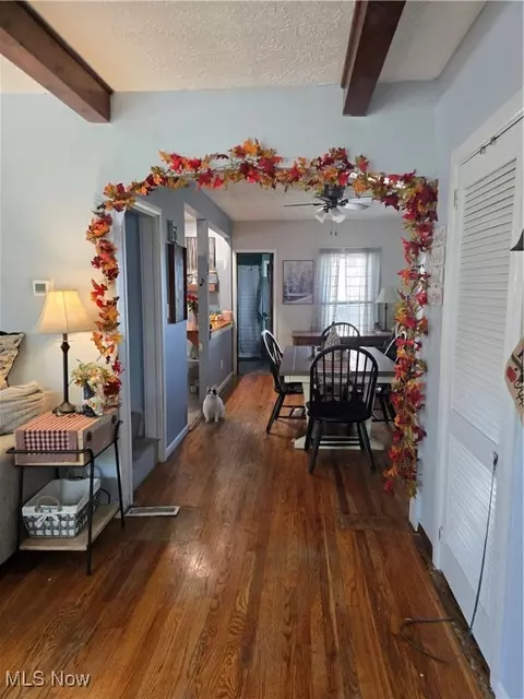 Entry Way - 382 Columbus St, Elyria, OH 44035 photo 1 of 6