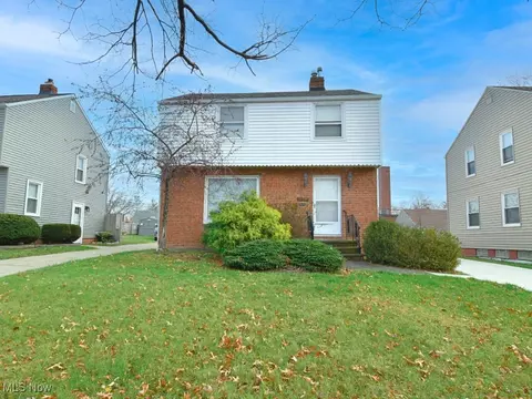 271 E 204th St, Euclid, OH 44123