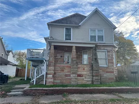 104 Pearl St, Marietta, OH 45750