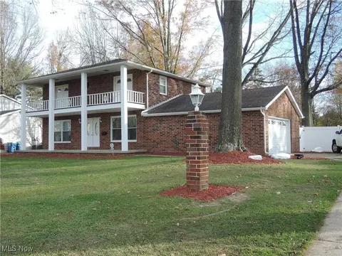 440 Arbor Cir, Youngstown, OH 44505