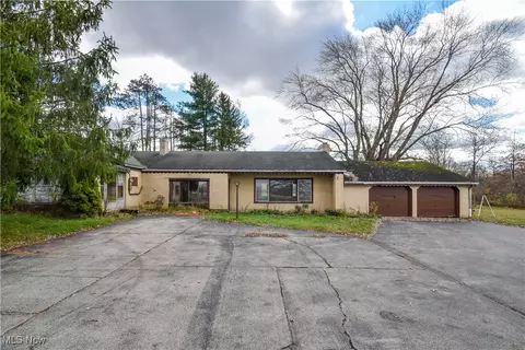 4055 Center Rd, Poland, OH 44514