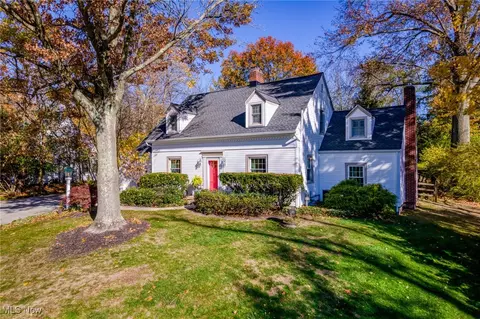 401 N Main St, Hudson, OH 44236