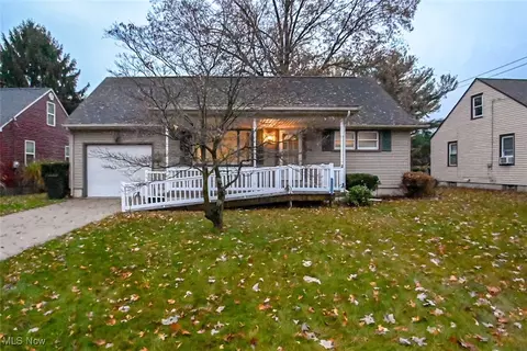4858 Arbor Rd SW, Canton, OH 44710