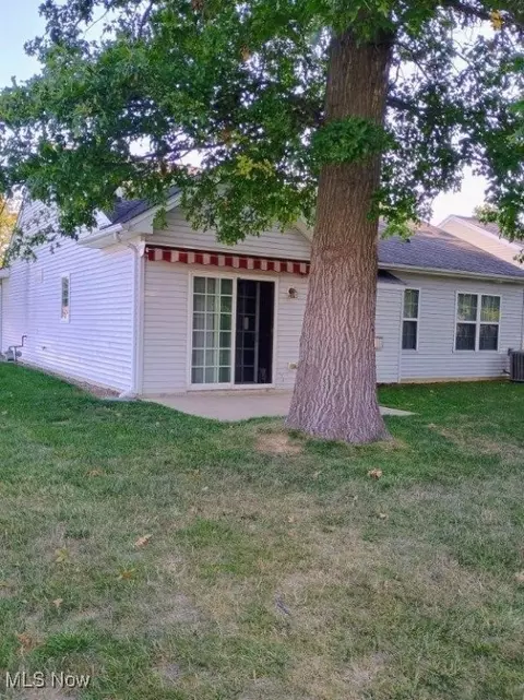 103 Richmond Ct, Elyria, OH 44035 photo 2