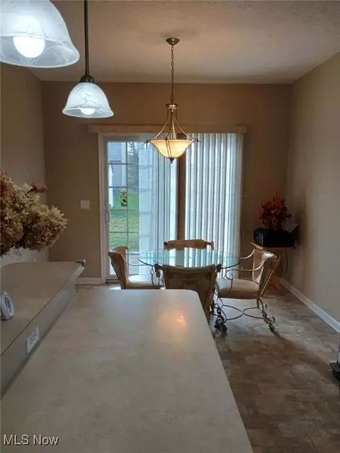103 Richmond Ct, Elyria, OH 44035 photo 6