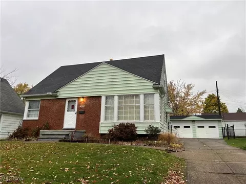 18805 Maple Heights Blvd, Maple Heights, OH 44137