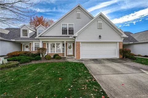 420 W Reserve Dr, Cuyahoga Falls, OH 44223