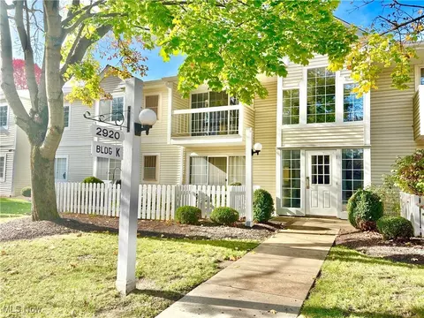 2920 S Bay Dr #K13, Westlake, OH 44145