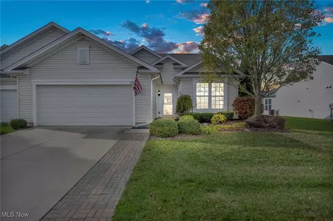 9476 Redington Dr, North Ridgeville, OH 44039
