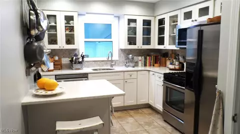 Kitchen - 2542 Carson Rd, Fairlawn, OH 44333 photo 1 of 3