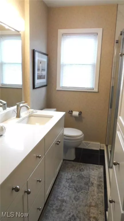 Bath - 2542 Carson Rd, Fairlawn, OH 44333 photo 1 of 3
