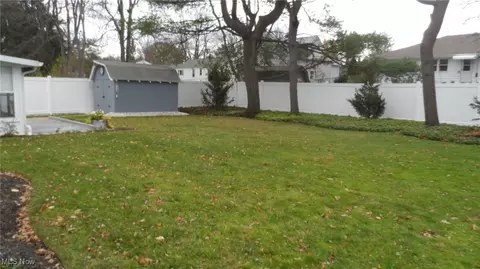 Exterior - 2542 Carson Rd, Fairlawn, OH 44333 photo 7 of 7