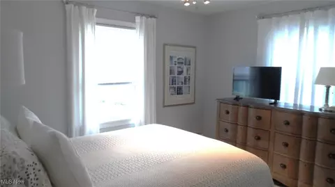 Bedroom - 2542 Carson Rd, Fairlawn, OH 44333 photo 1 of 2
