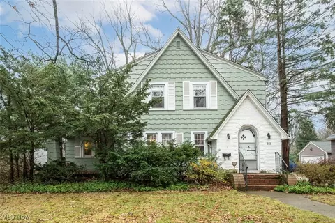 283 Crestwood Ave, Wadsworth, OH 44281