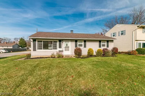 7449 Goldenrod Dr, Mentor On The Lake, OH 44060