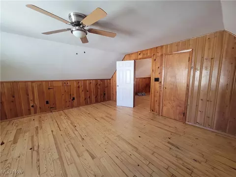 406 Cambridge Ave, Elyria, OH 44035 photo 9
