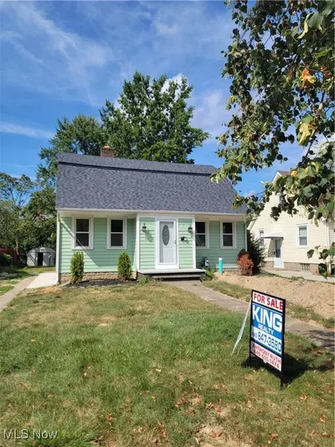 406 Cambridge Ave, Elyria, OH 44035 photo 2