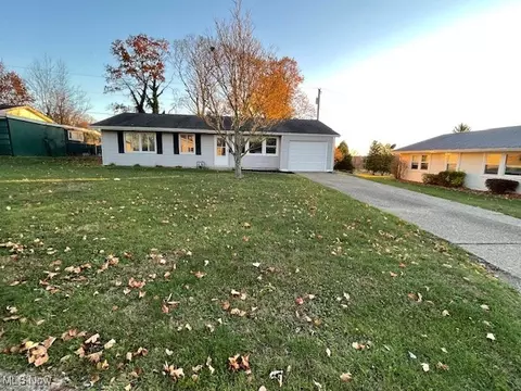 321 Guilford Ave, Woodsfield, OH 43793