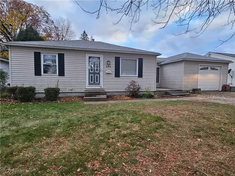 694 E Park Ave, Barberton, OH 44203